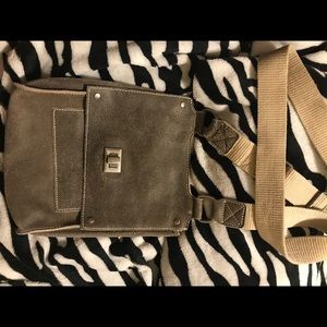 Leather crossbody handbag